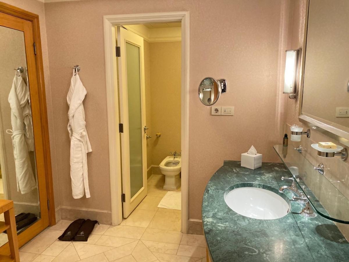 Chez Haytham At Four Seasons Nile Plaza Residential Suite Каир Экстерьер фото