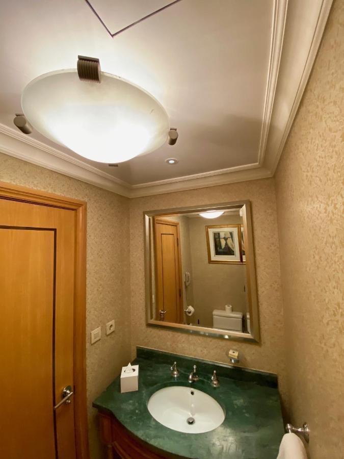 Chez Haytham At Four Seasons Nile Plaza Residential Suite Каир Экстерьер фото